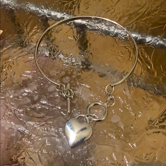 3/$25 Guess bracelet - Picture 4 of 5